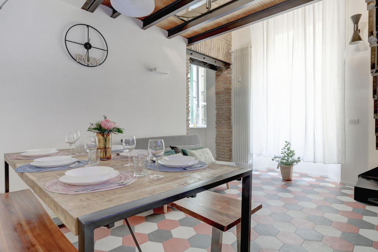 Colosseo Apt Laterano 85 - Home And More Rome Bagian luar foto